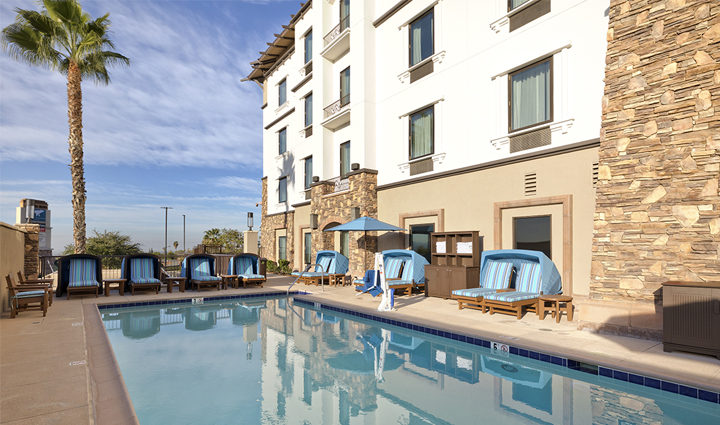 Pool & Outdoor Terrace