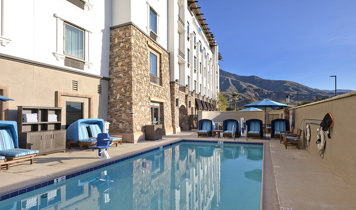 Pool & Outdoor Terrace